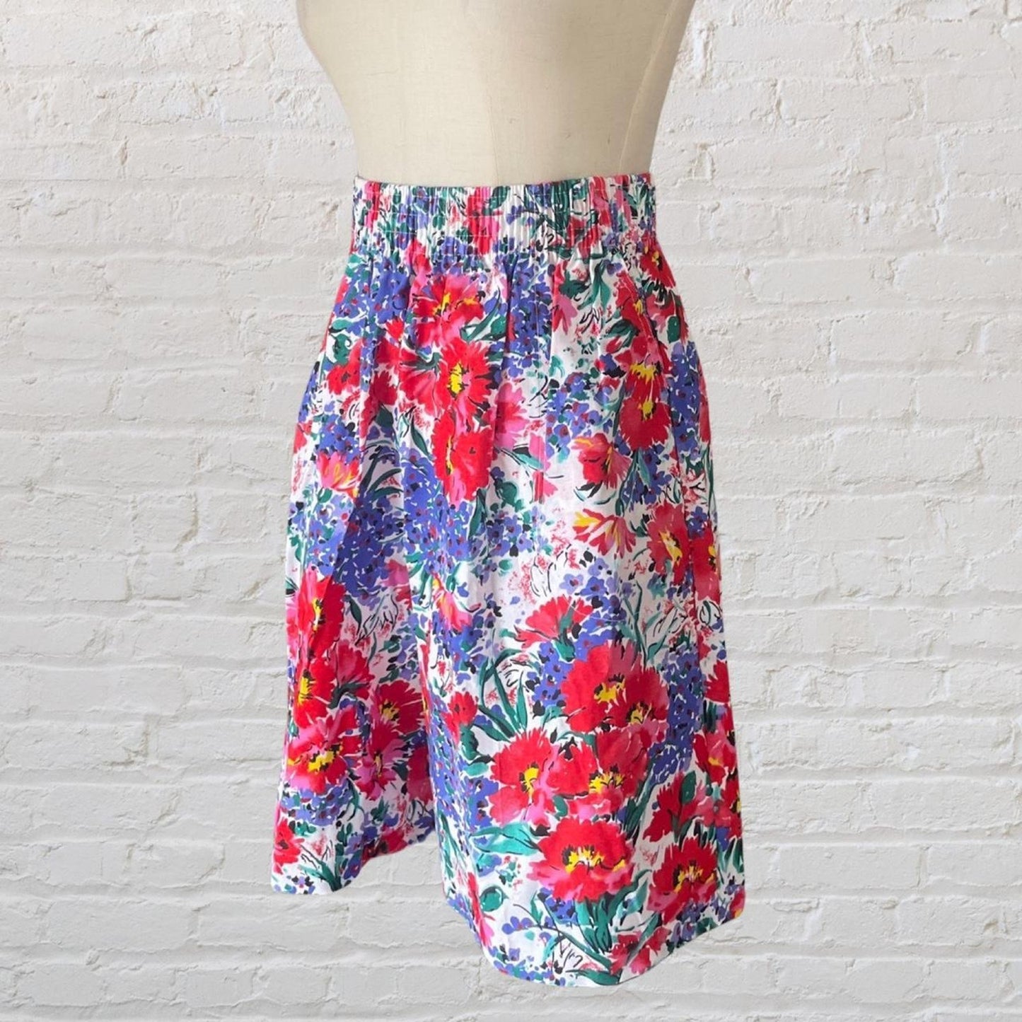 Vintage 90s Floral Printed Shorts